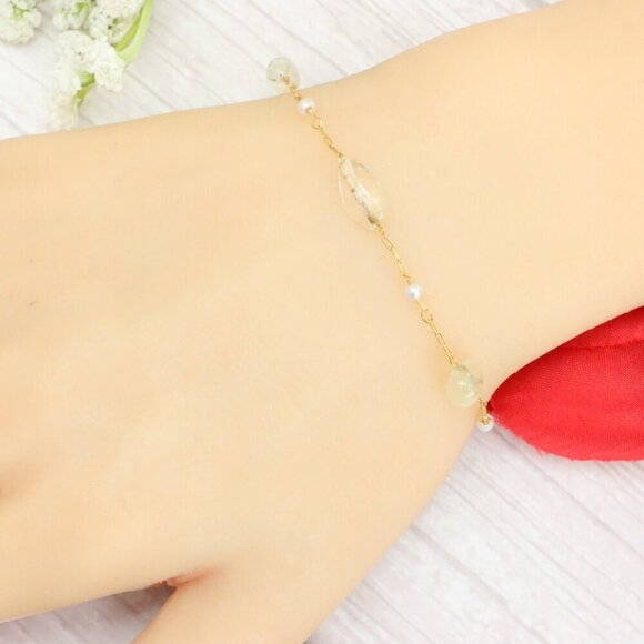 "Trendy Handmade Bracelet – A Thoughtful Gift for Girls & Women | UNVRC1704 - Picture 6 of 10